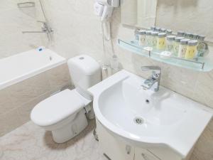Ένα μπάνιο στο Royal Bukhara hotel +44 φωτογραφίες