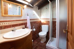 Ένα μπάνιο στο El Llagu Villa Megustarural +3 φωτογραφίες