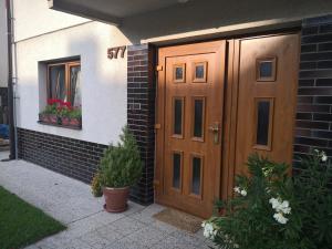 Fasadas ar įėjimas į apgyvendinimo įstaigą Apartmán 577