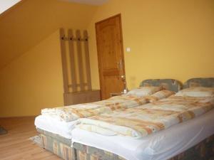 Fotografia z galérie ubytovania Barbara Apartmanház v destinácii Kehidakustány