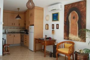 Kuchyňa alebo kuchynka v ubytovaní One bedroom penthouse