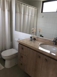 Ένα μπάνιο στο Costa Puyai II Departamento 5 piso