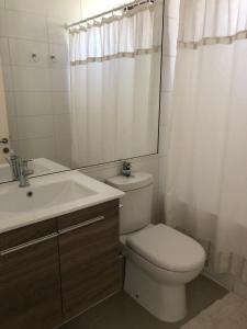 Ένα μπάνιο στο Costa Puyai II Departamento 5 piso +16 φωτογραφίες