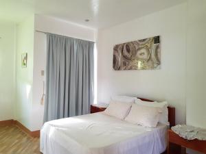 Postel nebo postele na pokoji v ubytování CoombsGuestHouse + 20 fotografií