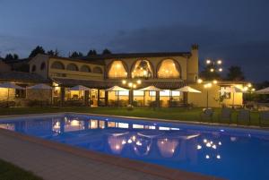Bazén v ubytování Grand Relais Laurenti nebo v jeho okolí