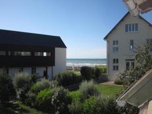 Gallery image of Gites "Pieds dans L'Eau" ou "Plage" en FRONT DE MER à Asnelles , 3km d'Arromanches, 10km de Bayeux in Asnelles