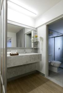 Koupelna v ubytování San Marino Suite Hotel