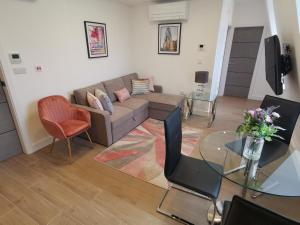 City Prime Apartments的休息区