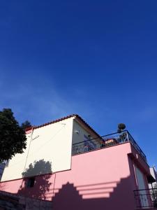 Budova, v ktorej sa vila nachádza