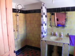 Koupelna v ubytování Kasbah Petit Nomade