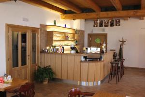 Lounge nebo bar v ubytování Bílý Beránek