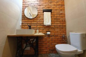 Kylpyhuone majoituspaikassa Koci Dom Loft