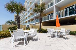 Afbeelding uit fotogalerij van Pelican Isle 412: Have a splashing good time at the beach in this CONDO in Fort Walton Beach