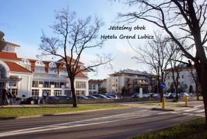 Zdjęcie z galerii obiektu Komfortowy apartament dwupokojowy z tarasem i garaż w Ustce