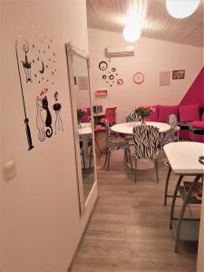 Część wypoczynkowa w obiekcie Vacation House Bimba - Pomer