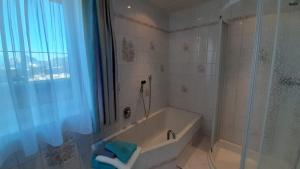 Kylpyhuone majoituspaikassa Lederhof