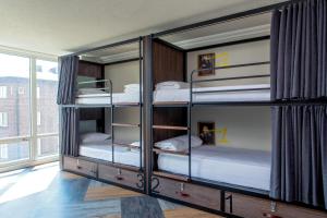 Generator Hotel Washington DC房間的床 +27 張相片