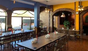 Restaurace v ubytování Hotel Los Arcos