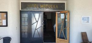 莫土伊卡的住宿－Hotel Motueka Backpackers, Loud Live Music Friday Saturday Nights，相簿中的一張相片