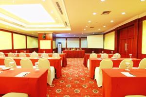 Zona business o sala conferenze di Grand Arkenso Park View
