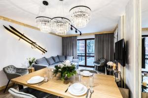 Posedenie v ubytovaní Apartament SKI