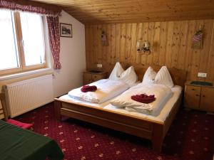 Fotografia z galérie ubytovania Haus Theresia v destinácii Langen am Arlberg