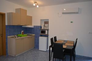 Kuhinja ili čajna kuhinja u objektu Apartment Valentina
