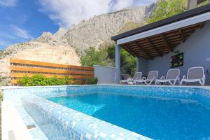Πισίνα στο ή κοντά στο Villa Dado