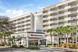 una representación de la parte delantera del hotel de firma en Crowne Plaza Orlando - Lake Buena Vista, an IHG Hotel en Orlando