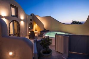 Bassein majutusasutuses Cupola Suites või selle lähedal