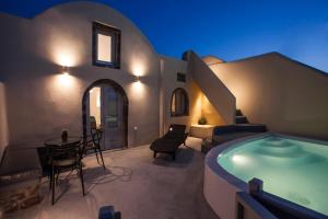 Bassein majutusasutuses Cupola Suites või selle lähedal
