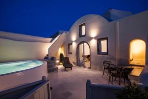 Gallery image of Cupola Suites in Oia