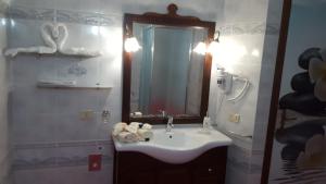 A bathroom at Casa Emanuela, Il nostro Nido d'amore