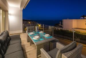 Gallery image of Villa Benagil with stunning views and roof terrace with private heated pool in Lagoa