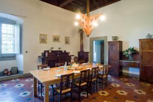 Φωτογραφία από το άλμπουμ του Entire property Florence private pool park σε Barberino di Mugello