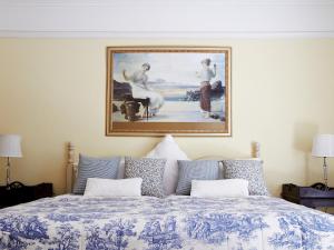 Postel nebo postele na pokoji v ubytování Parkes Manor