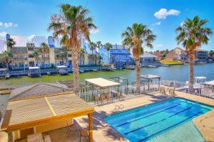 Gallery image of Snow Condos in Padre Island