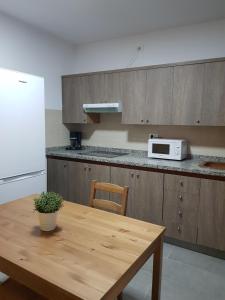 Galeriebild der Unterkunft Apartamento privado en una zona tranquila y próxima al aeropuerto TF norte y a la ciudad de San Cristóbal de la Laguna . in La Laguna