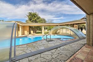 Swimmingpoolen hos eller tæt på Waterfront Harlingen Home with Pool, Patio and Gazebo!