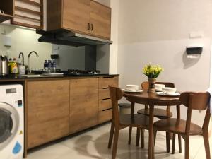 Dapur atau dapur kecil di Eyu@Timurbay Seaview Residence