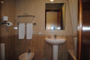 A bathroom at Hostal El Mirador