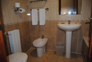 A bathroom at Hostal El Mirador