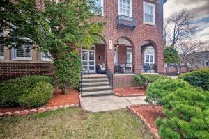 1 Mi to Reading Pagoda Cozy Apt with Patio Access!外面的花园