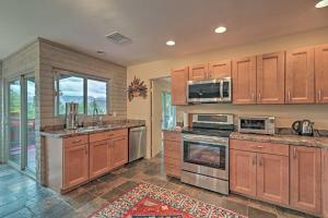 A kitchen or kitchenette at Quiet Boho House with Red Rocks Views, Walk to Trails