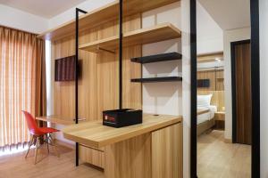 Gallery image of Comfortable Studio Apartment at Annora Living By Travelio in Tangerang