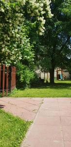 A garden outside Csodaszarvas Vendégház