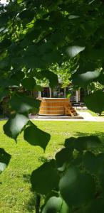 A garden outside Csodaszarvas Vendégház