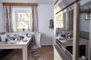 Zdjęcie z galerii obiektu Ferienhaus Tannenblick w mieście Leutasch