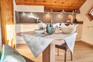 Kuchnia lub aneks kuchenny w obiekcie Ferienhaus Tannenblick