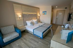 Postel nebo postele na pokoji v ubytování Royal Bay Resort - All Inclusive and Free beach accsess
